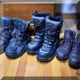 H07. Men's boots.